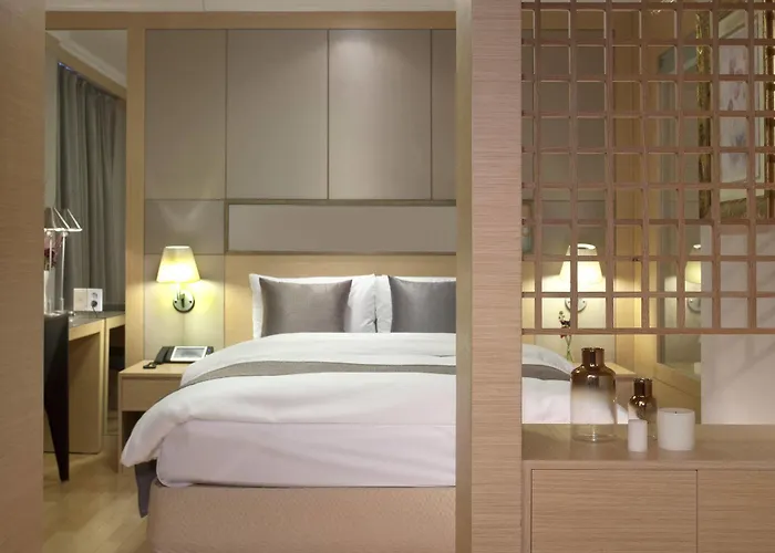 Sunshine Hotel 3*